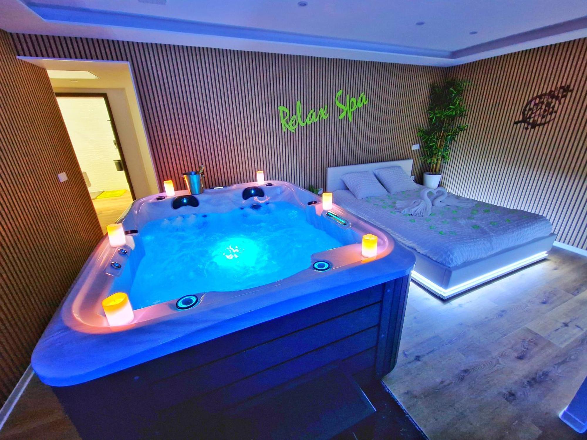 Relax Spa-4 Pers-Jacuzzi-Parking-Jardin-Clim-Colmar Muntzenheim Екстериор снимка