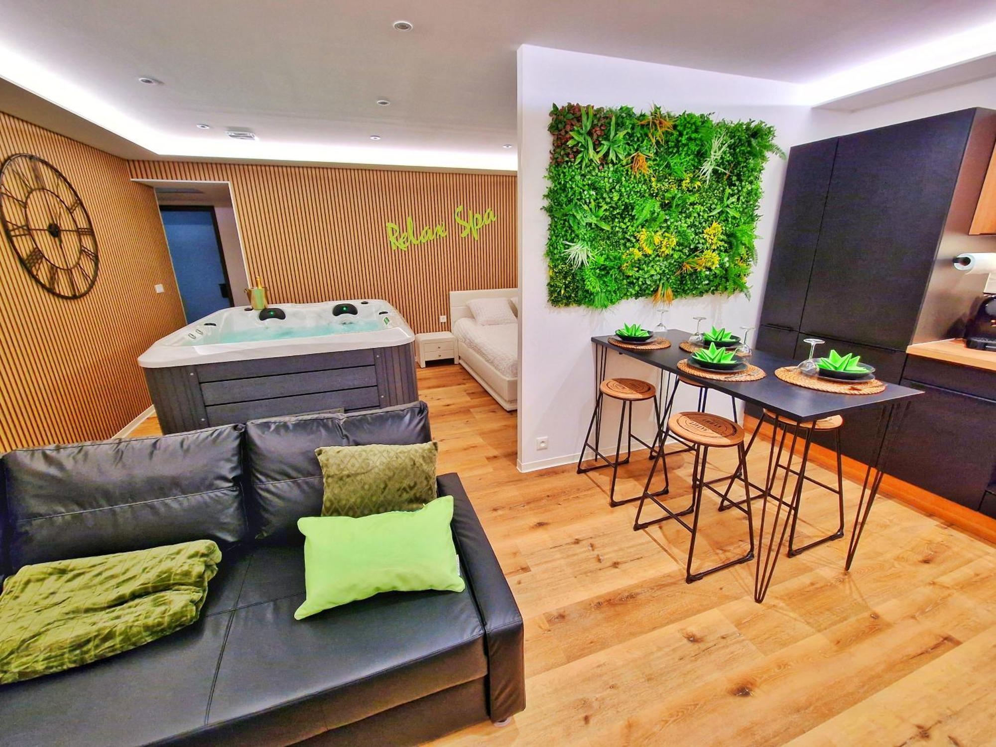 Relax Spa-4 Pers-Jacuzzi-Parking-Jardin-Clim-Colmar Muntzenheim Екстериор снимка