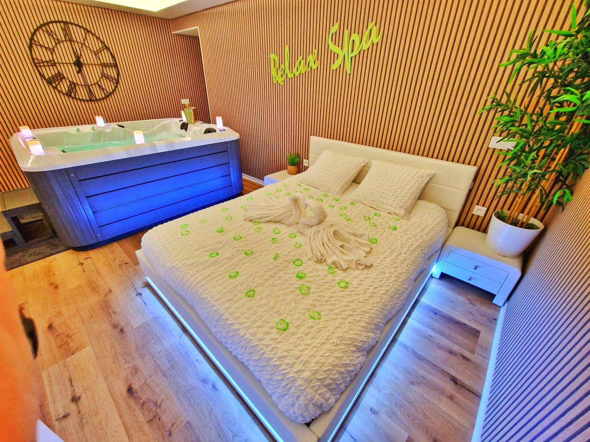 Relax Spa-4 Pers-Jacuzzi-Parking-Jardin-Clim-Colmar Muntzenheim Екстериор снимка